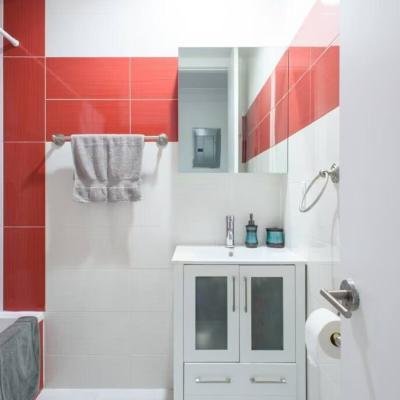 Convenient Studio One Bathroom Apartment