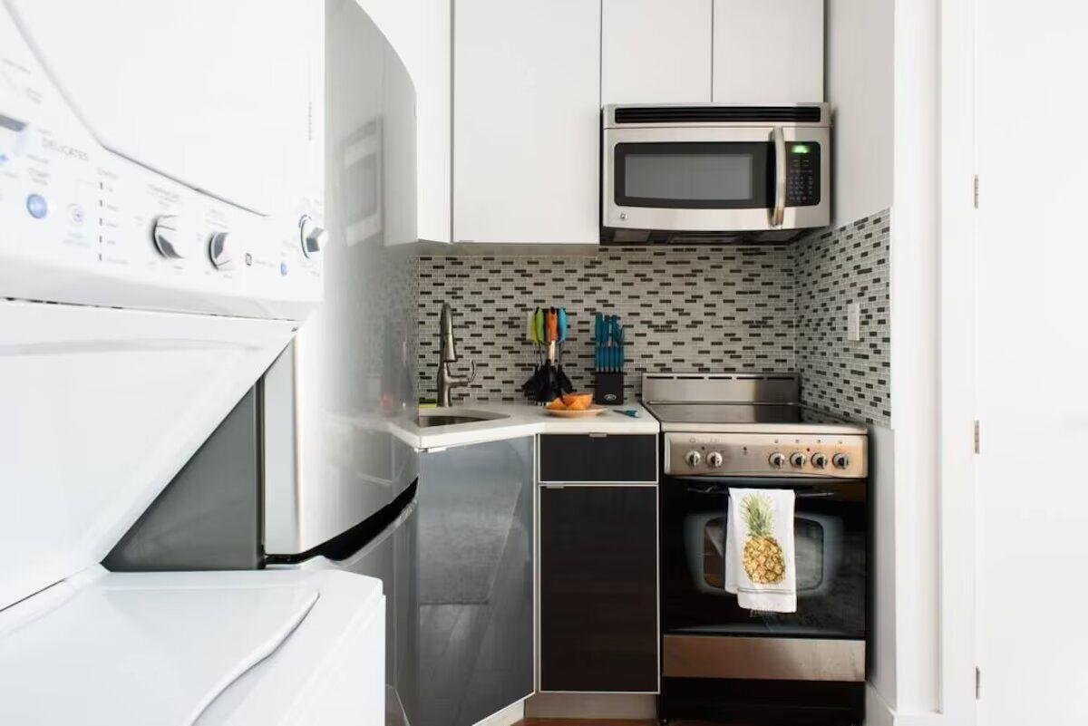 Convenient Studio One Bathroom Apartment